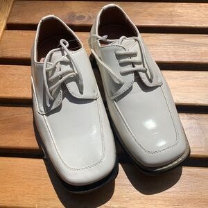 NWT 1950’s Vintage Leather Luna Kids Shoes, size 2